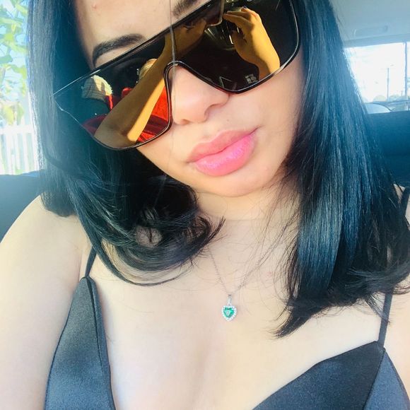 Meet your Posher, María - Picture 1 of 1